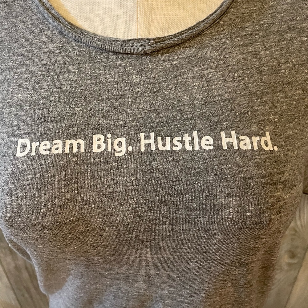 Women’s short sleeve top